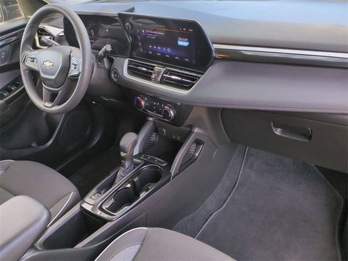 Used 2024 Chevrolet TrailBlazer LT w/ Driver Confidence Package image 27