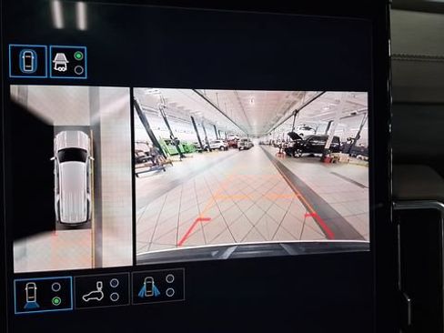 Used 2025 GMC Yukon XL Denali w/ Sun & Power Step Package AWD/4WD image 27