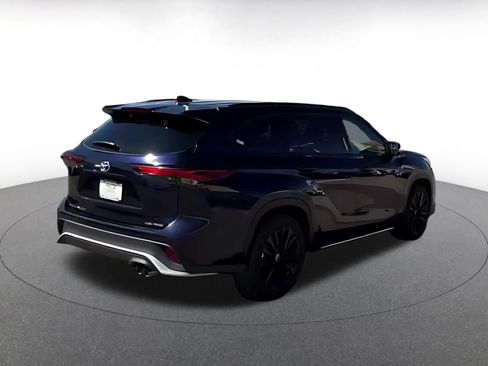 Used 2025 Toyota Highlander XSE image 14