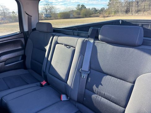 Used 2018 GMC Sierra 2500 SLE w/ SLE Preferred Package image 17