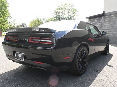 Used 2016 Dodge Challenger SRT Hellcat RWD image 8