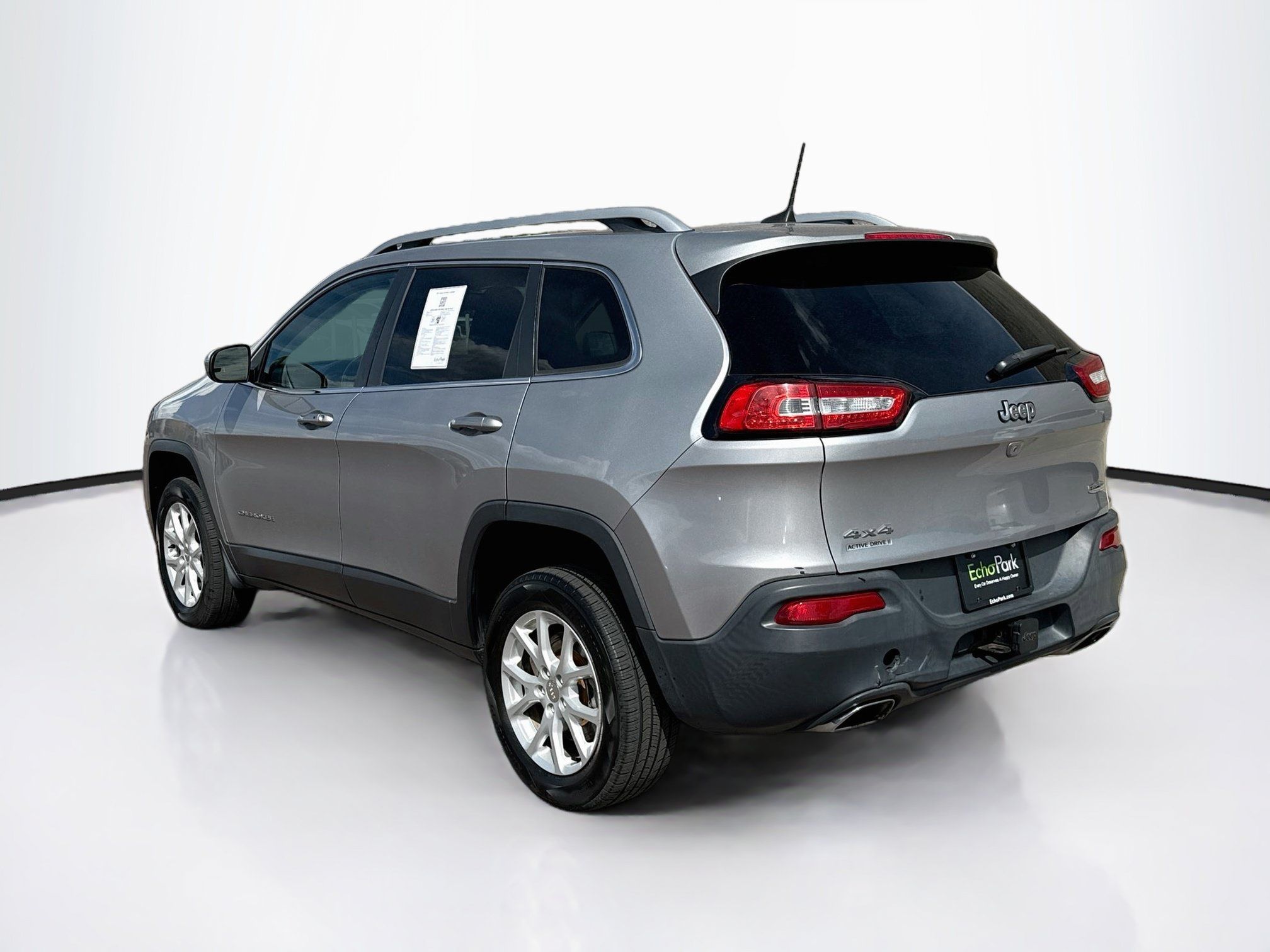 Used 2017 Jeep Cherokee Latitude w/ Comfort/Convenience Group AWD/4WD image 5