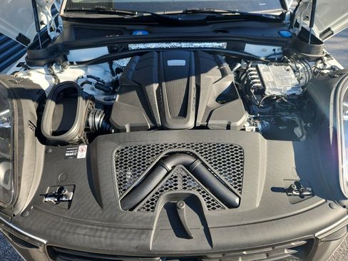 New 2026 Porsche Macan GTS image 50