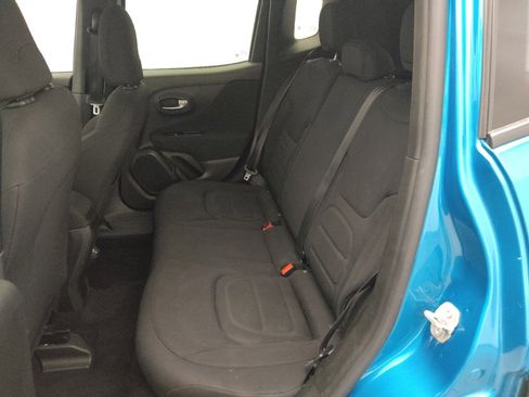 Used 2020 Jeep Renegade Latitude image 18