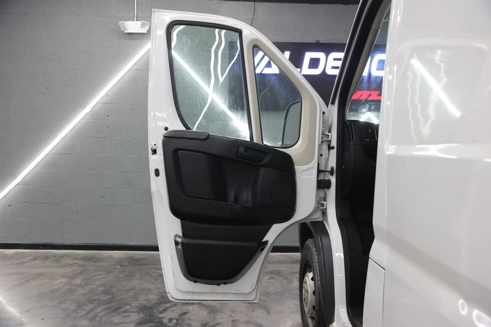 Used 2016 RAM ProMaster 1500 FWD image 32