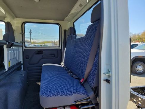 New 2024 Chevrolet Low Cab Forward image 7