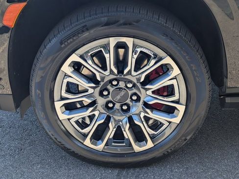 Used 2023 GMC Yukon Denali Ultimate image 11