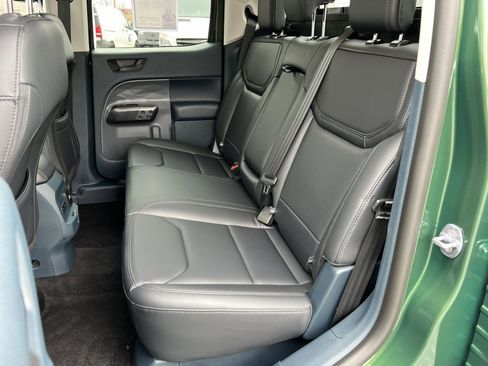 Used 2025 Ford Maverick Lariat w/ Black Appearance Package image 23