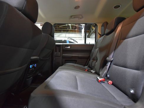 Used 2019 Ford Flex SE FWD image 28