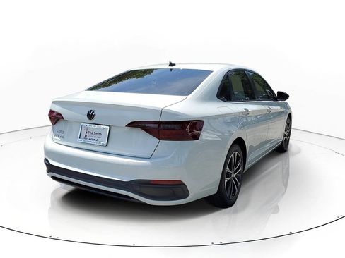 Used 2024 Volkswagen Jetta Sport FWD image 6