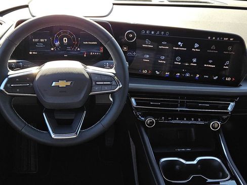 New 2026 Chevrolet Traverse LT image 12