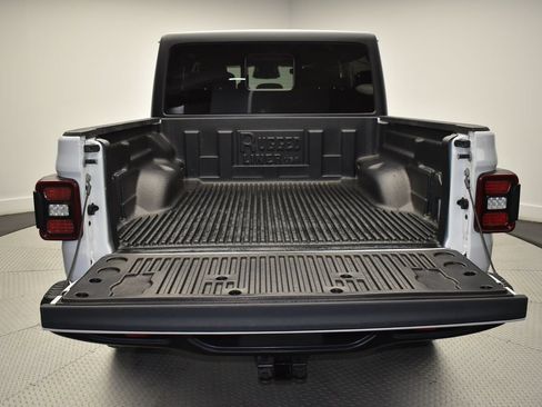 Used 2026 Jeep Gladiator Rubicon AWD/4WD image 36