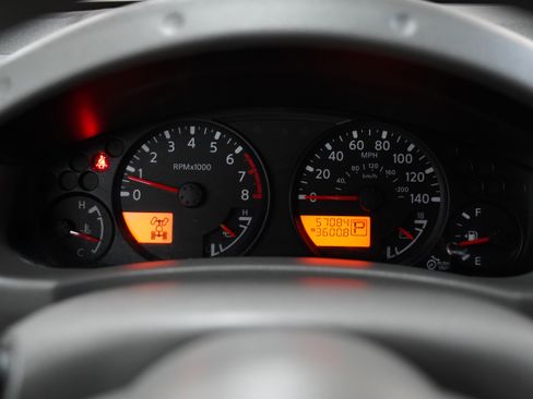 Used 2018 Nissan Frontier SV AWD/4WD image 21