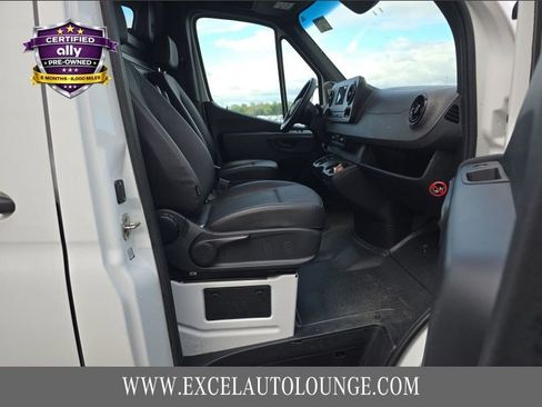 Used 2023 Mercedes-Benz Sprinter 2500 image 13