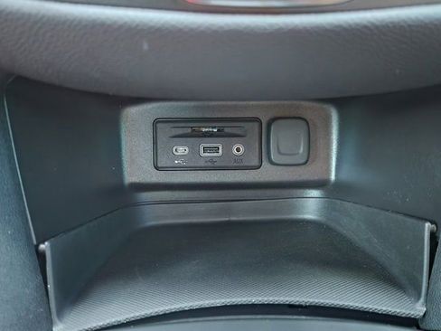 Used 2024 Chevrolet Equinox RS image 22