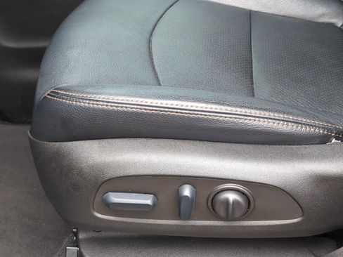 Used 2022 Chevrolet Equinox LT FWD image 13