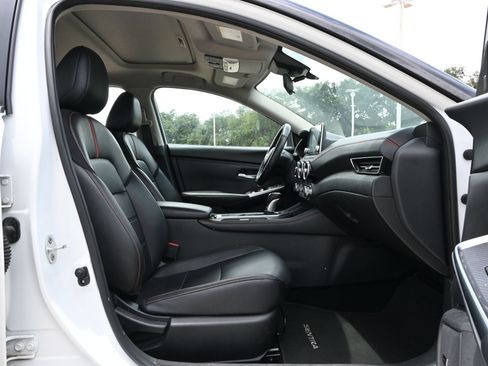 Used 2024 Nissan Sentra SR w/ SR Premium Package FWD image 26