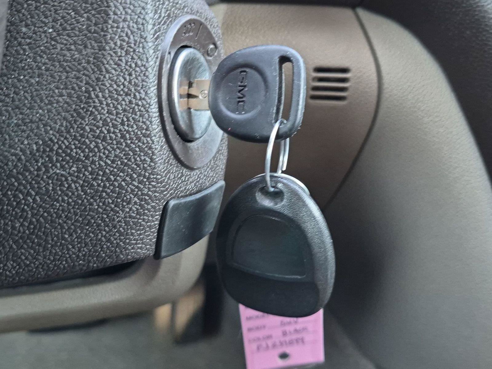Used 2015 GMC Acadia Denali FWD image 28