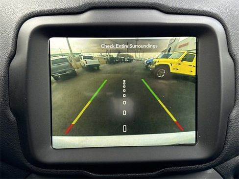 Used 2020 Jeep Renegade Trailhawk w/ UConnect 8.4 Nav Group image 5