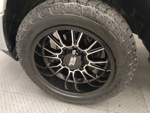 Used 2022 RAM 1500 Classic SLT RWD image 31