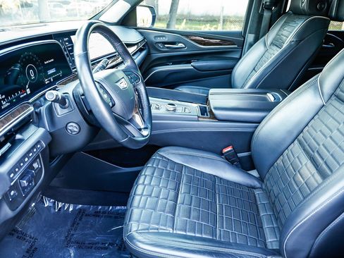 Used 2021 Cadillac Escalade ESV Premium Luxury Platinum image 20