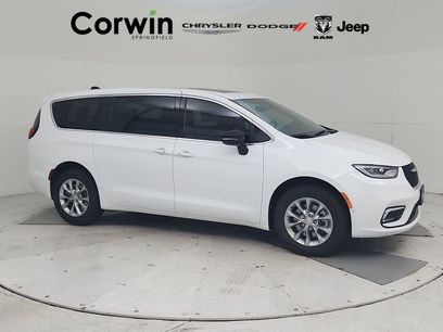 New 2026 Chrysler Pacifica Limited