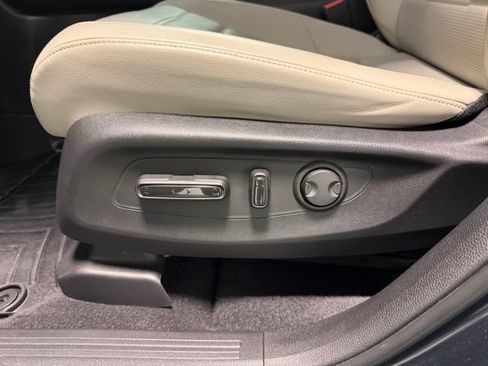 Used 2024 Honda CR-V EX-L image 15