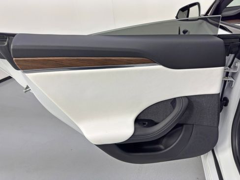 Used 2021 Tesla Model S Plaid image 50