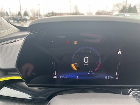 Used 2024 Chevrolet Trax ACTIV image 9