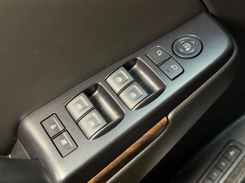 Used 2015 Chevrolet Tahoe LT image 20