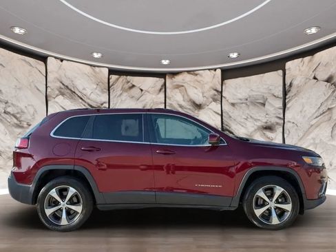 Used 2019 Jeep Cherokee Limited AWD/4WD image 7