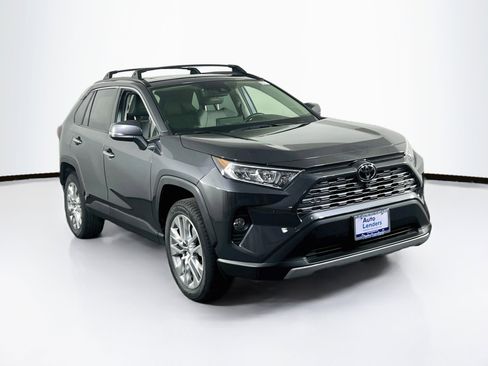 Used 2020 Toyota RAV4 Limited AWD/4WD image 3