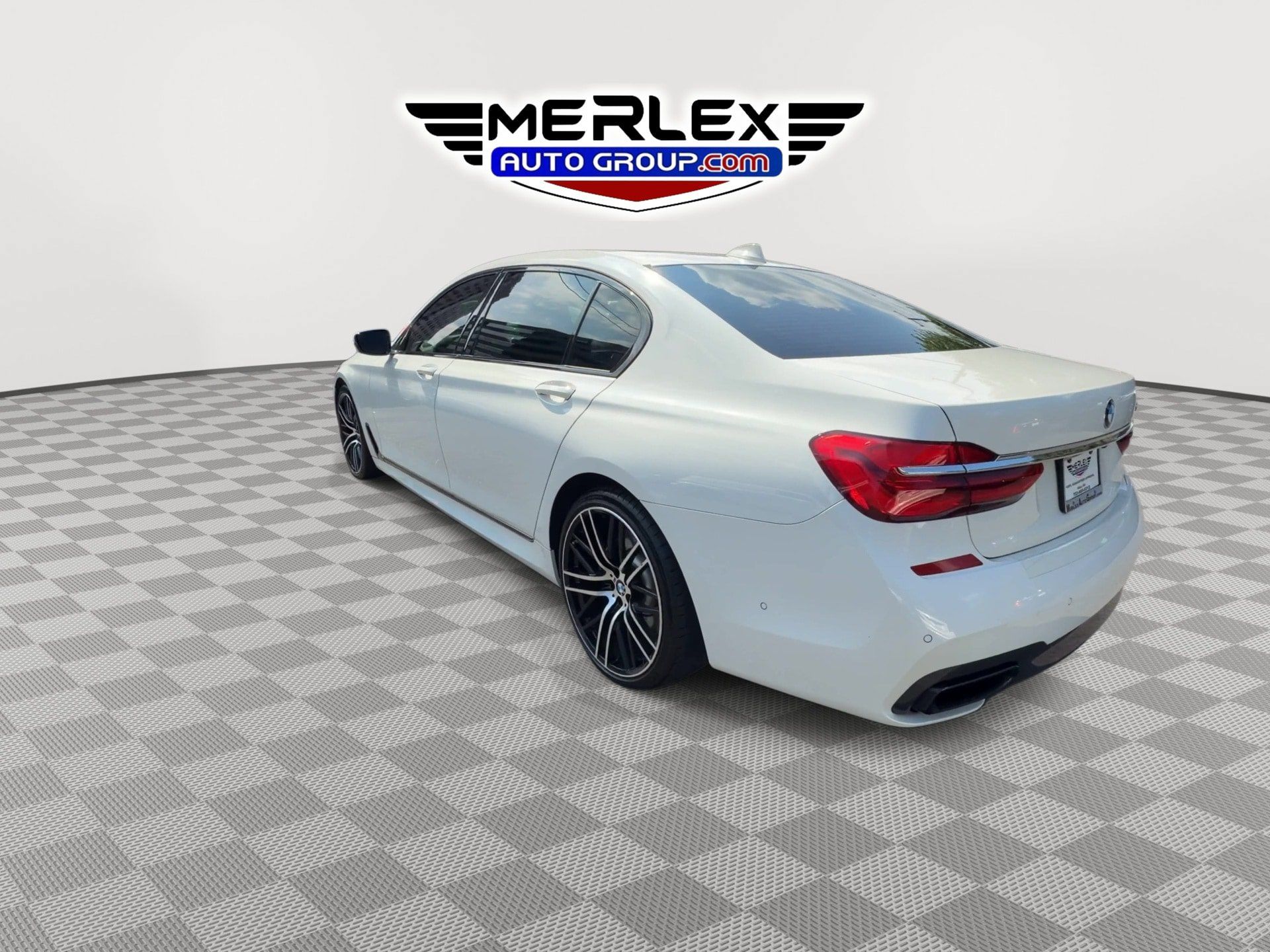 Used 2019 BMW 750i w/ Executive Package RWD image 6