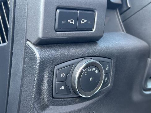 Used 2020 Ford F150 XLT w/ Equipment Group 302A Luxury AWD/4WD image 16