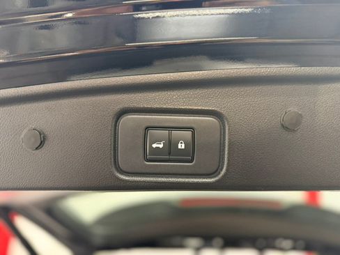 Used 2023 Nissan Pathfinder SL w/ Lighting Package (N92) AWD/4WD image 30