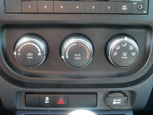 Used 2016 Jeep Compass Sport w/ Power Value Group AWD/4WD image 23