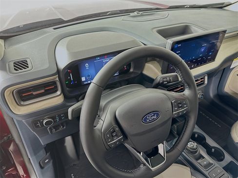 New 2026 Ford Maverick Lariat image 9