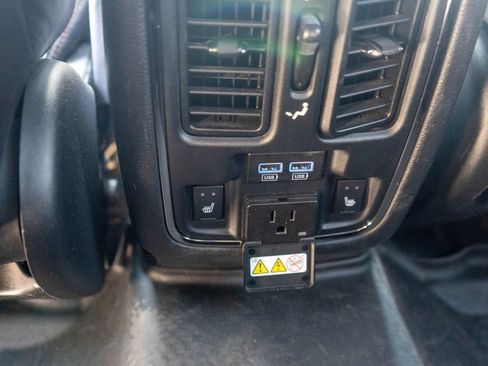 Used 2015 Jeep Grand Cherokee SRT w/ Quick Order Package 26J AWD/4WD image 15