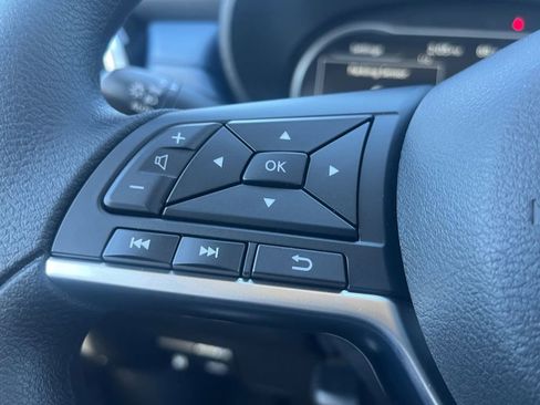 New 2025 Nissan Versa SV image 10