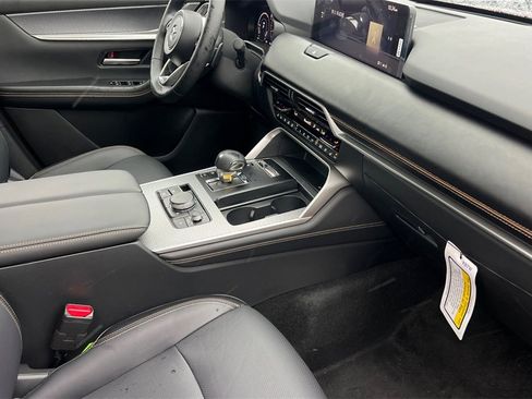 New 2025 MAZDA CX-70 Plug-In Hybrid w/ Premium Plus image 17