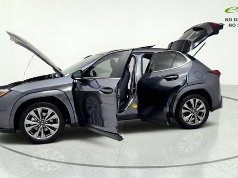 Used 2025 Lexus UX 300h FWD image 14