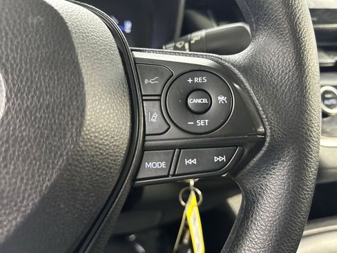 Used 2022 Toyota Corolla LE image 33