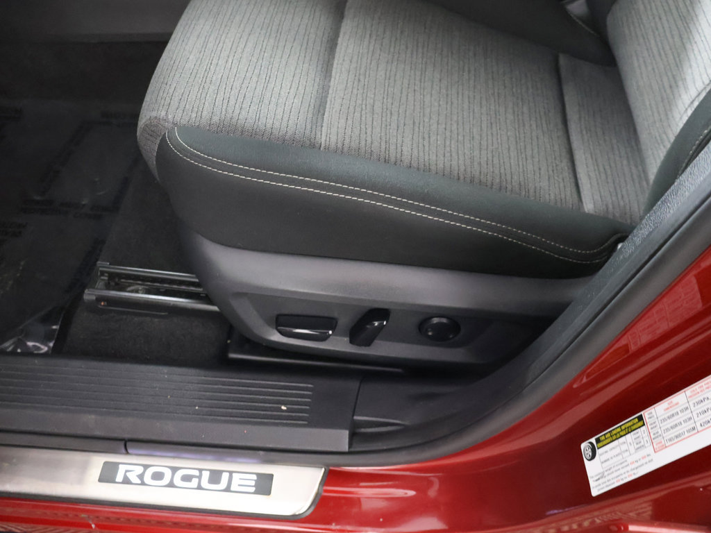 Used 2023 Nissan Rogue SV AWD/4WD image 28