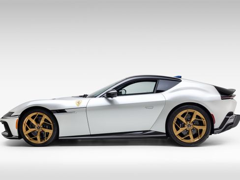 Used 2025 Ferrari 12Cilindri RWD image 41