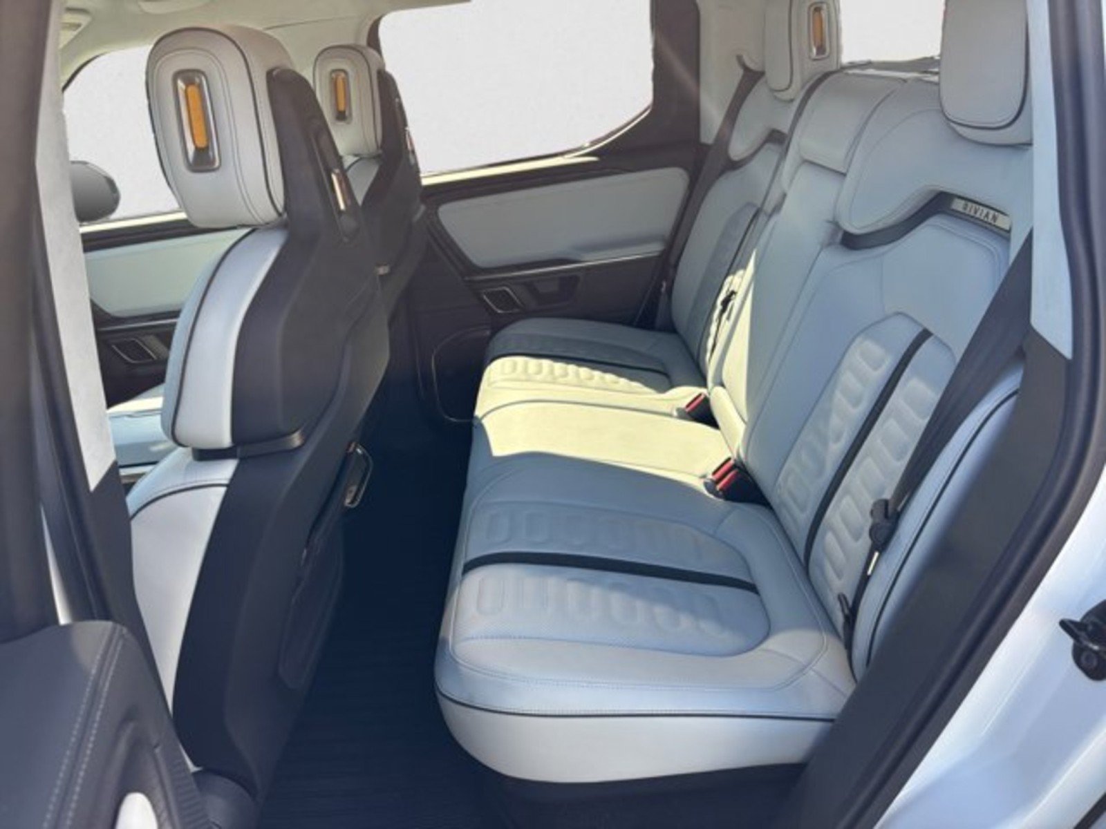 Used 2023 Rivian R1T Adventure Dual AWD/4WD image 18
