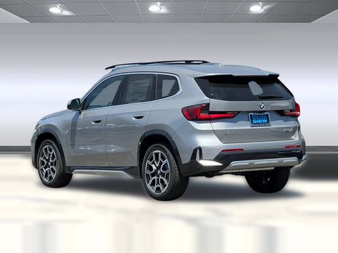 Used 2025 BMW X1 xDrive28i w/ Convenience Package AWD/4WD image 3