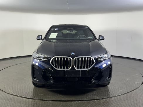 Certified 2025 BMW X6 xDrive40i w/ Climate Comfort Package AWD/4WD image 2