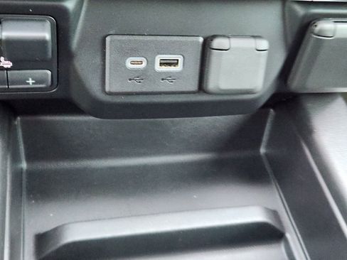 Used 2020 GMC Sierra 1500 SLT AWD/4WD image 16
