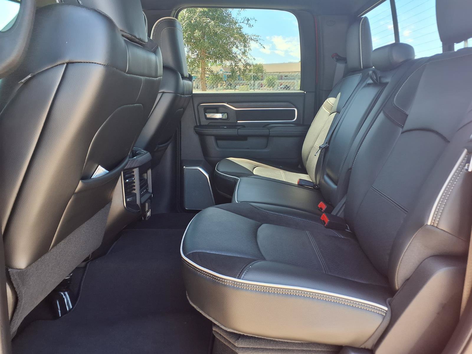New 2026 RAM 2500 Laramie AWD/4WD image 16