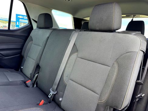 Used 2020 Chevrolet Traverse LS image 16